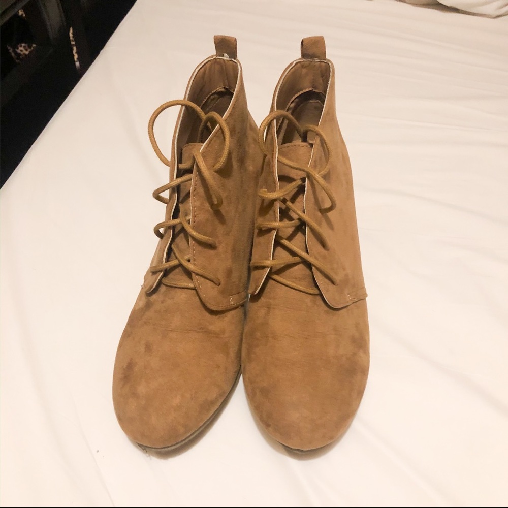 Camel wedge booties